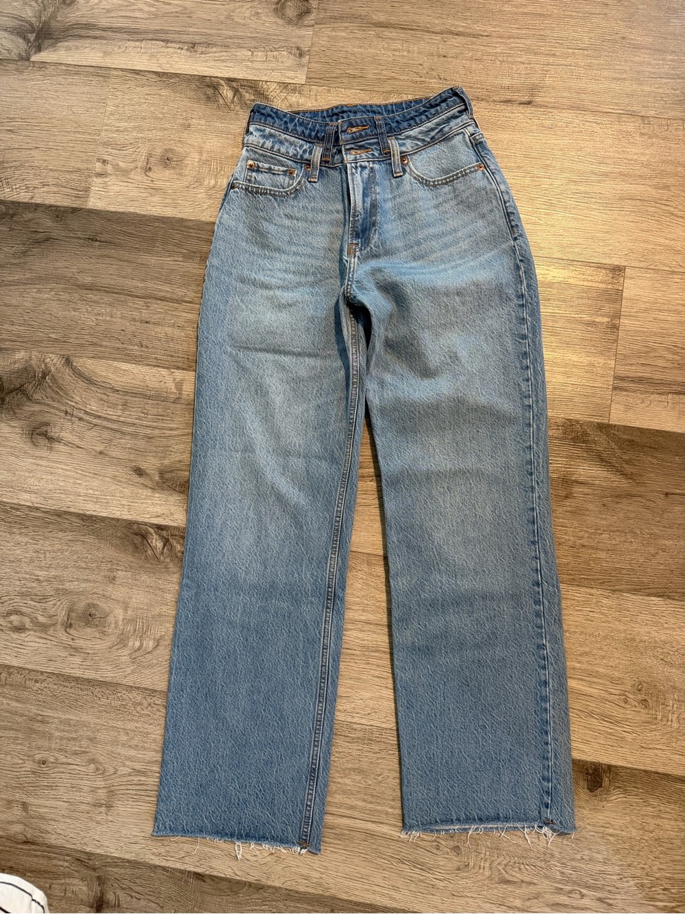 Abercrombie & Fitch  Curve Love Loose Fit High Rise Jean 25 Waist NWT